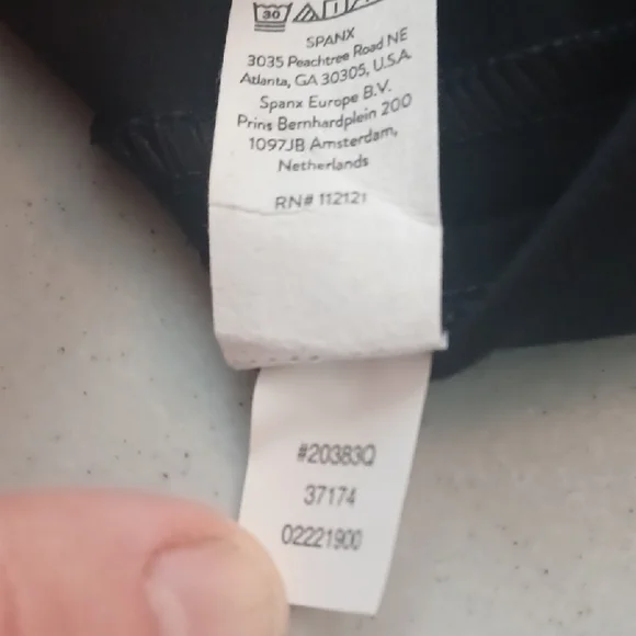 SPANX Classic Black Sleeveless Jumpsuit - Picture 10 of 12